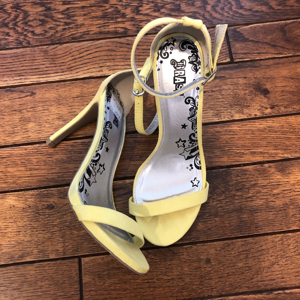 Yellow strapped heels